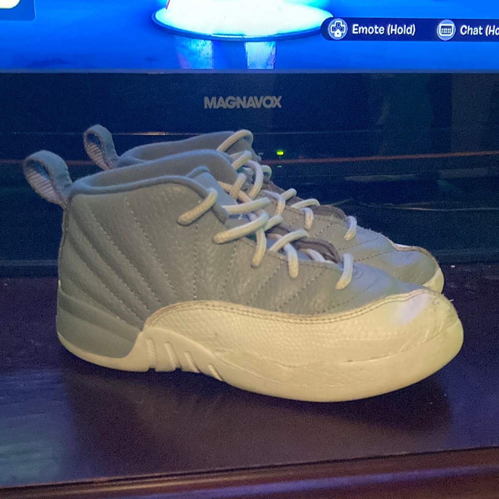 [TD] Jordan 12 strath grey